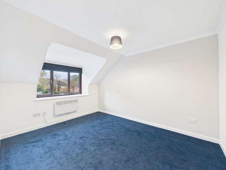 Eaton Avenue, High Wycombe, Buckinghamshire, HP12 - Photo 4