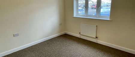 2 Double bedroom Ground Floor Flat To Let - Photo 2