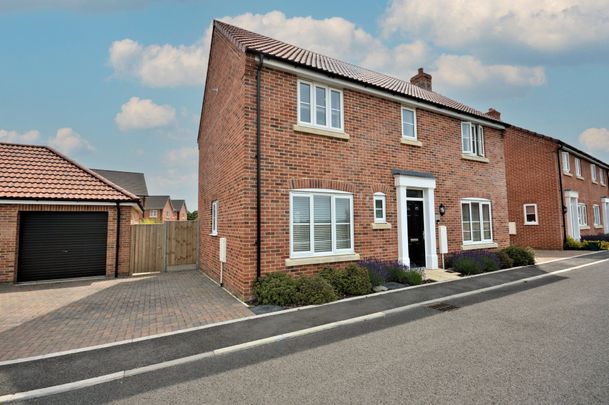 Horsford - Photo 1