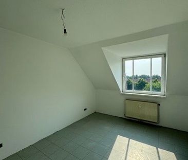 3-Zimmer-Wohnung mit Balkon (WBS § 88 d II. WoBauG - 3.Förderweg) - Photo 3