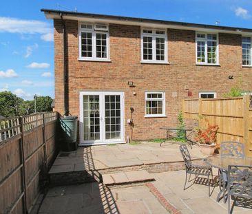 3 bedroom end of terrace house to rent - Photo 5