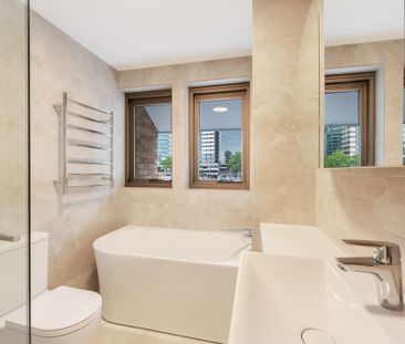 Fully Renovated Architectural Townhouse - Photo 5