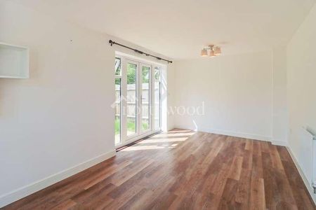 John Haselden Crescent, Repton Park, Ashford, TN23 - Photo 2