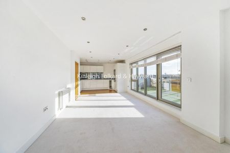 3 bedroom flat to rent - Photo 2