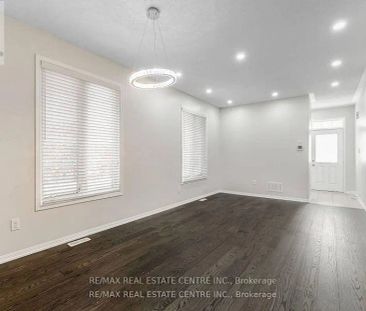 989 FARMSTEAD DRIVE - Photo 4