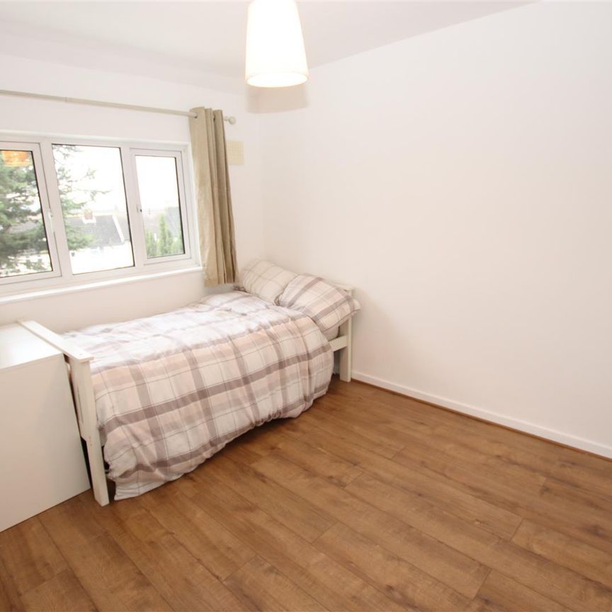 2 bedroom End Terraced to let - Photo 1