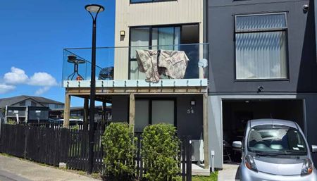 Modern Living in Millwater - Pet friendly - Photo 5