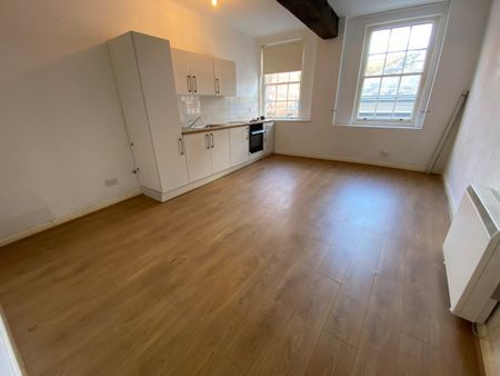 39, Newark, Notts, NG24 - Photo 2