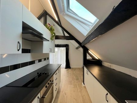 Flat to rent on - Photo 2