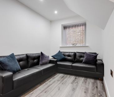 1 bedroom in a flat share to rent - Photo 1