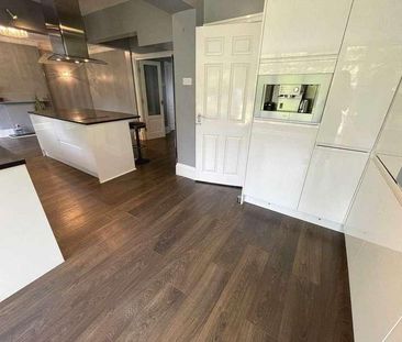 Lees Road, Ashton Under Lyne, OL6 - Photo 1