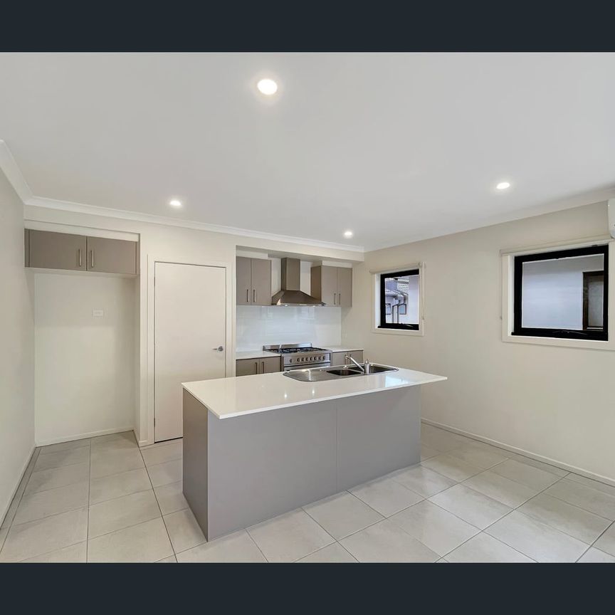 5 Fluorescent Street, South Morang, Vic 3752 - Photo 1