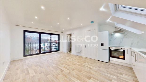 3 bedroom apartment to rent - Photo 1