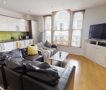 5 bedroom terraced house to rent - Photo 2