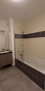 Location Appartement 3 pièces 63m² LE BOURGET DU LAC 73370 - Photo 3