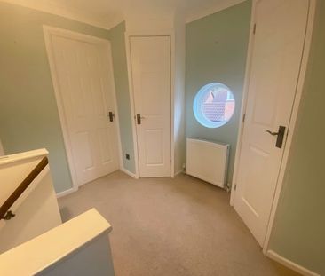 Hobart Crescent - Photo 5