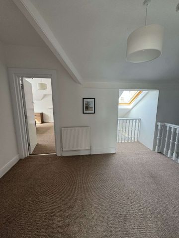 Beautifully refurbished shared house, quiet location - Photo 5