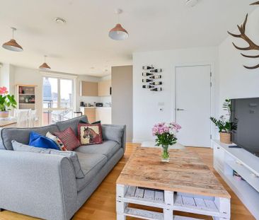 2 bedroom flat to rent - Photo 2