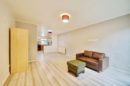 3 Bed Semi-Detached House, Antill Road, N15 - Photo 2