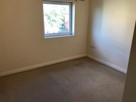 Pineview Gardens, Derby, Littleover, DE23 - Photo 2