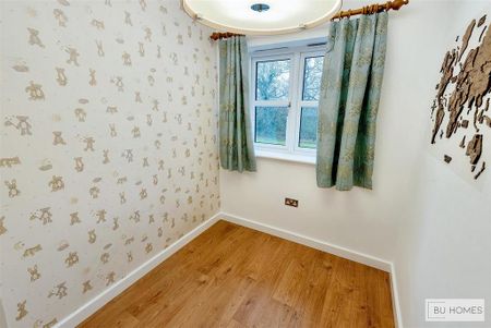 3 bedroom semi-detached house to rent - Photo 4