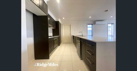 Charming Family Home in Burnside Heights - Photo 2