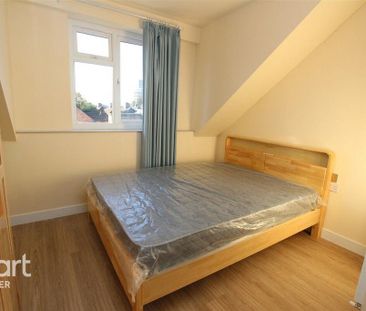 1 bedroom in a house share to rent - Photo 3