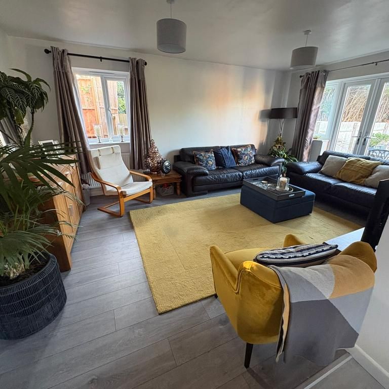 3 bedroom bungalow to rent - Photo 1