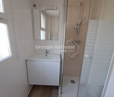 Appartement T4 de 72.30m2 - 185 Avenue Charles de Gaulle 69160 TASS... - Photo 2