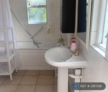 2 bedroom end of terrace house to rent - Photo 6