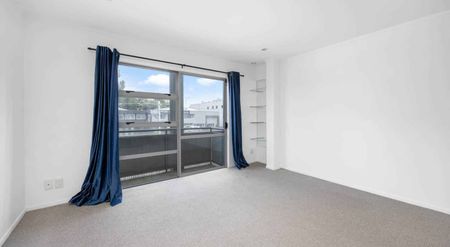 Apartment in the heart of Eden Terrace - Photo 3