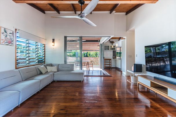 32 Orchard Road, - Photo 1