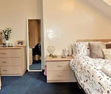 4 Bed - 14 Elizabeth Street, Hyde Park, Leeds - LS6 1JF - Student - Photo 5