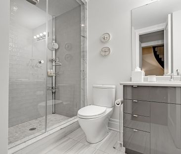 For Lease - 210 DORVAL Drive, Oakville, Ontario - Photo 5