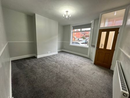 James Street North - Photo 3