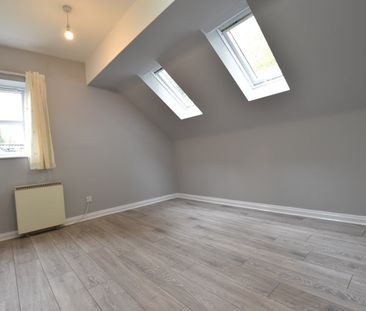 1 Bed Flat, Hart Hill Drive, LU2 - Photo 2
