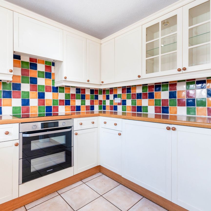 3 bedroom terraced to rent Lime Walk, Henlow, SG16 6DQ - Photo 1