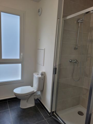 Location Appartement 4 pièces 92m² POISSY 78300 - Photo 5
