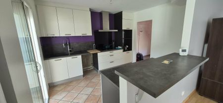 Location Maison 4 pièces 117m² THUMERIES 59239 - Photo 4