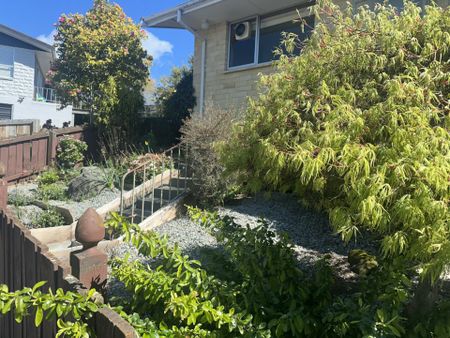 Family Living in Gleniti - Photo 2