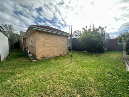 Room 2/60 Virginia Street, Mount Waverley - Photo 4