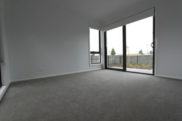 Spacious Googong Terrace Townhouse - Photo 1