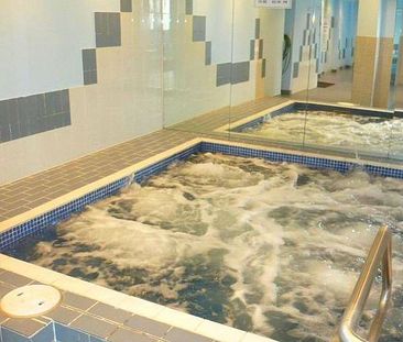 SPACIOUS STUDIO IN PRIME LOCATION - AVAILABLE NOW! - Photo 4