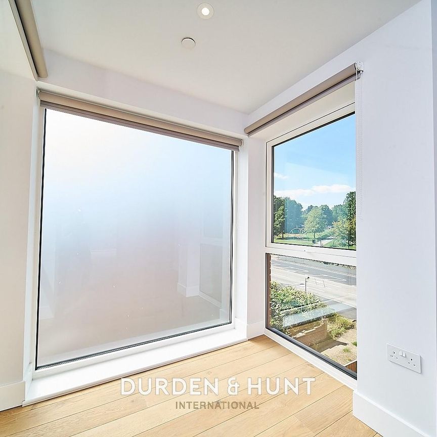 Chelmsford Road, Shenfield, Brentwood - Photo 1