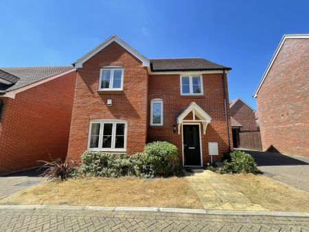 4 bedroom detached house to rent - Photo 3