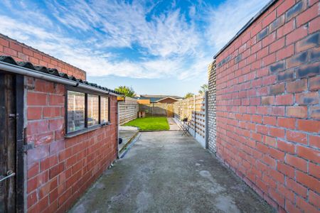 Instapklare woning met tuin en 3 slaapkamers in hartje Poperinge. - Photo 4