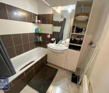 Location Appartement 2 pièces 40m² ST MICHEL 16470 - Photo 6