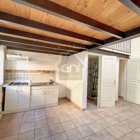 Location Appartement 1 pièce 31m² - Photo 3