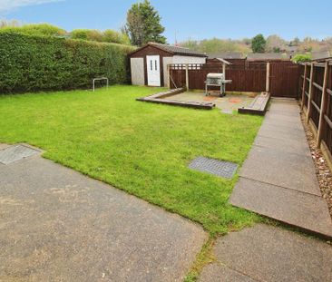 3 bedroom semi-detached house to rent - Photo 5