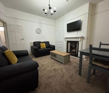 4 bedroom terraced house to rent - Photo 2
